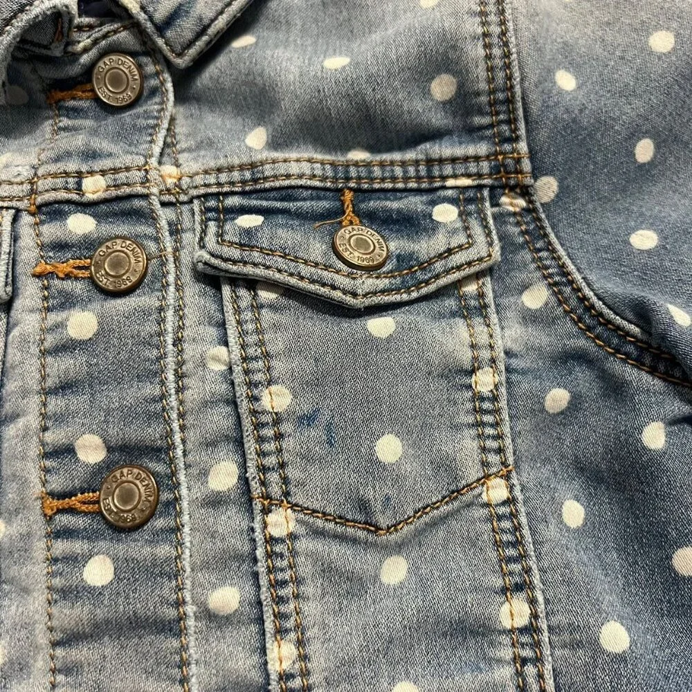 GAP left white
